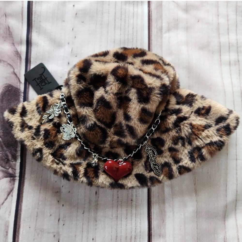 Ed Hardy Leopard Faux Fur Bucket Hat Charm Chain Heart Skull Rose